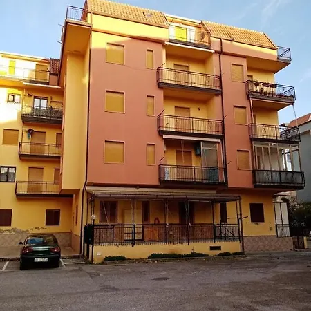 Апартаменты С Двумя Балконами И Новой Мебелью Apartment Scalea